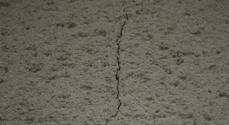 Surface en proie à la sècheresse