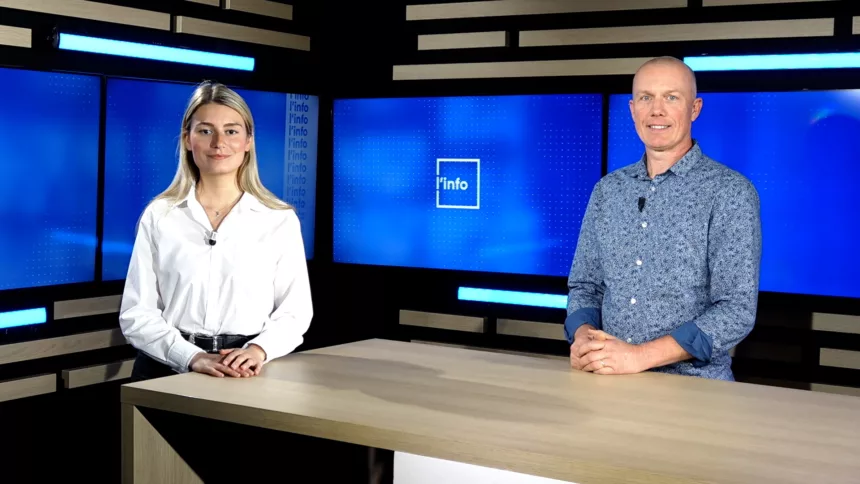 Invité sur le plateau de puissance télévision
