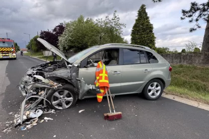 Un véhicule est entré brutalemment en collision avec un camping-car en fin d'après midi.