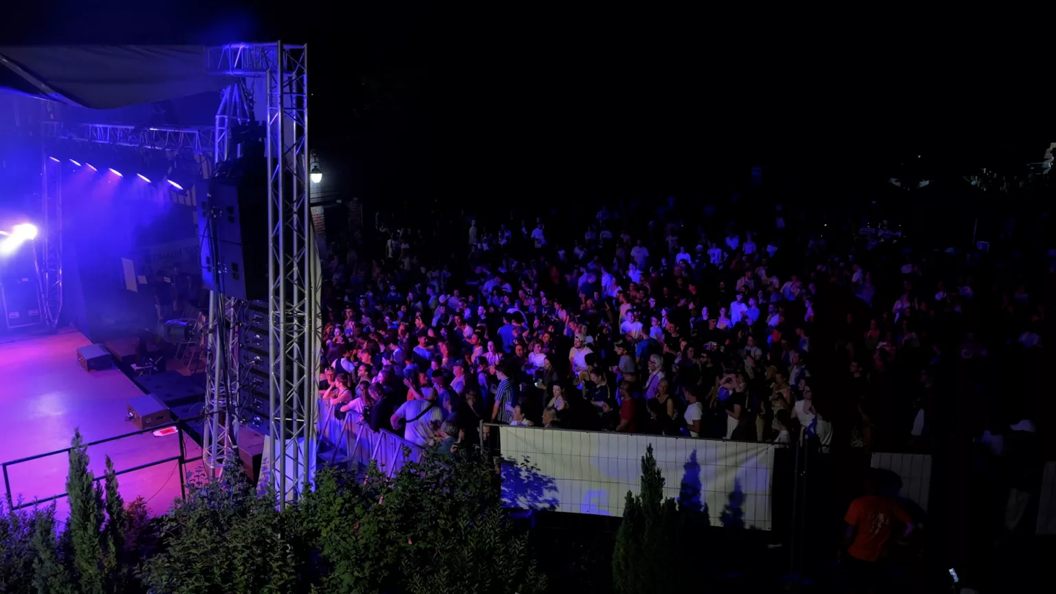 Festival la tête dans le fion