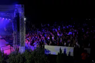 Festival la tête dans le fion