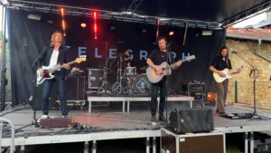 Groupe Telegraph sur scène lors du festival mai du son