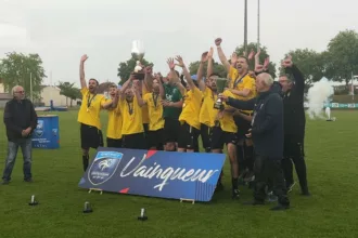Les joueurs de Sarrey/Montigny ont pu soulever la coupe de Haute-Marne pour la première fois