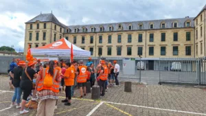 Une quarantaine d'agents du SEISAAM Meuse étaient présents devant l'hôtel du département à Bar-le-Duc