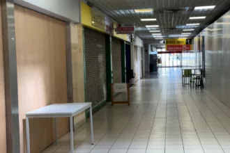 La galerie commerçante de Auchan fait vent debout après la fermeture
