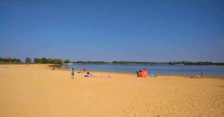 Plage de giffaumont-champaubert