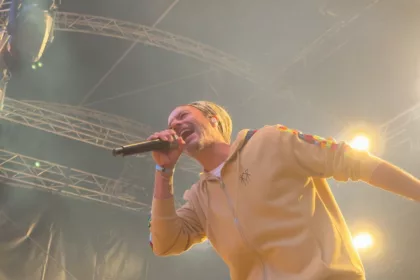 Près de 3 000 spectateurs pour la soirée reggae du Watts à Bar