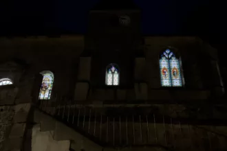 Quand la lumière révèle les vitraux de la vallée de la Saulx