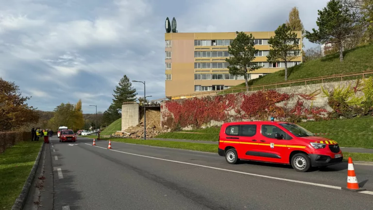 Bar-le-Duc : un mur de soutènement s’écroule à la côte Saint-Catherine, quatre bâtiments évacués