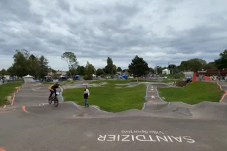 Les pumptracks, un outil sportif qui se développe de plus en plus
