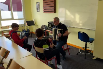 Un accès à la musique pour les enfants des villages ruraux du pays Vitryats