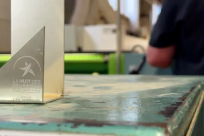 Dans les coulisses de la fabrication des trophées de la Nuit des Réussites